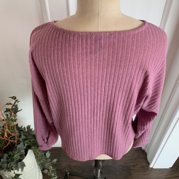 Forever 21 NW0T Balloon Sleeve Knit Top - Picture 12 of 14